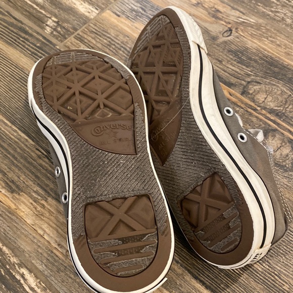 Converse All Star Sz 5.5 Low Top Chuck Taylors - Picture 4 of 8